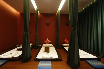 深圳龙岗泰式按摩的被动瑜伽：当身体被折叠成诗